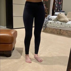 Tuff Athletics leggings with waistband pocket